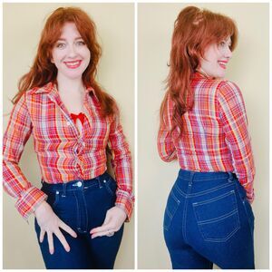1970s Vintage Red Plaid Western Shirt / 70s Rainbow Plaid Cotton Blouse / Small